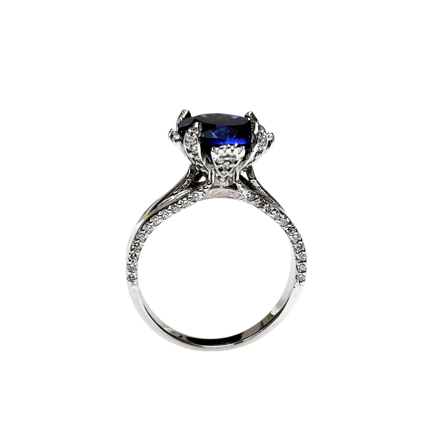 Prsten sa safirom i brilijantima