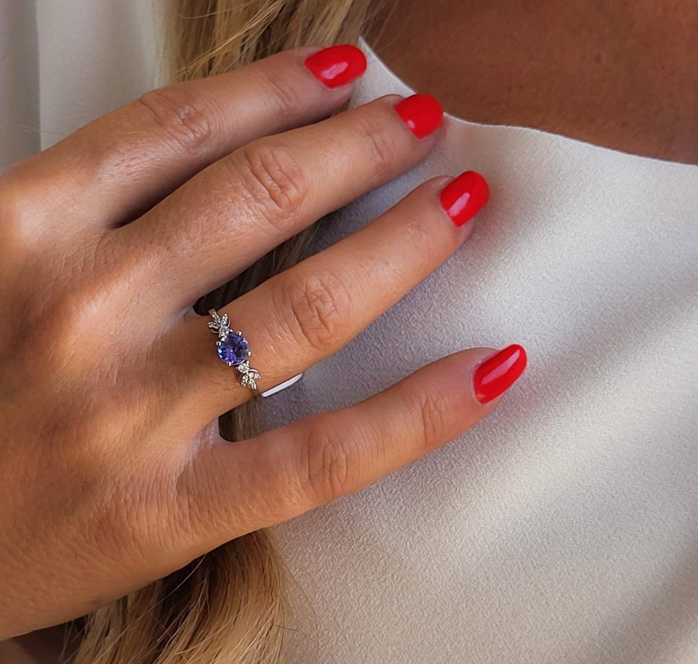 Prsten sa tanazanitom