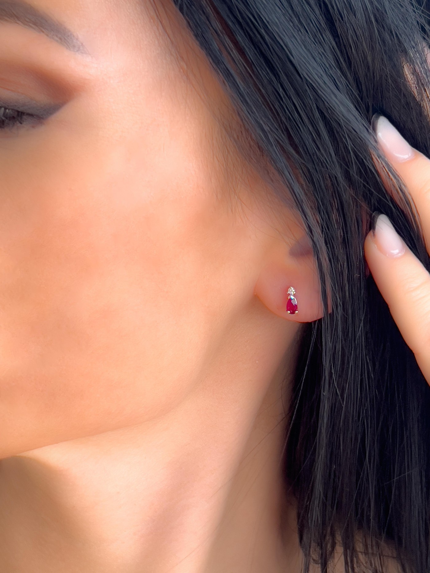 Minđuše sa rubinom i brilijantima