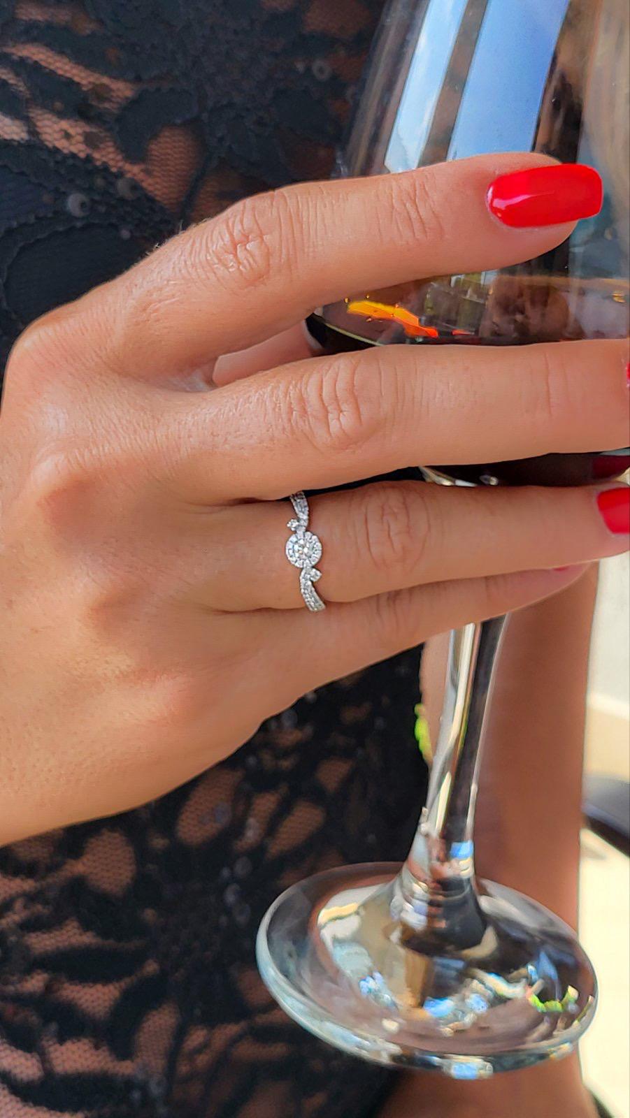 Prsten sa brilijantima