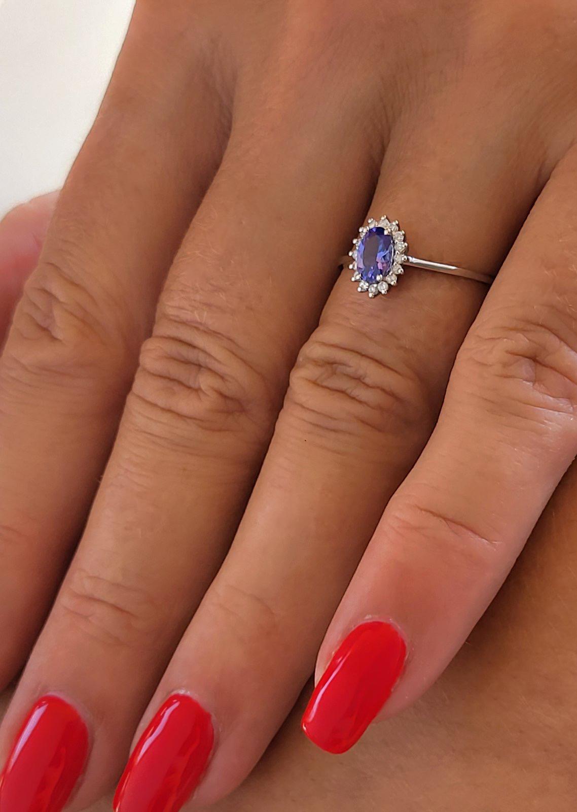 Prsten sa tanazanitom i brilijantima