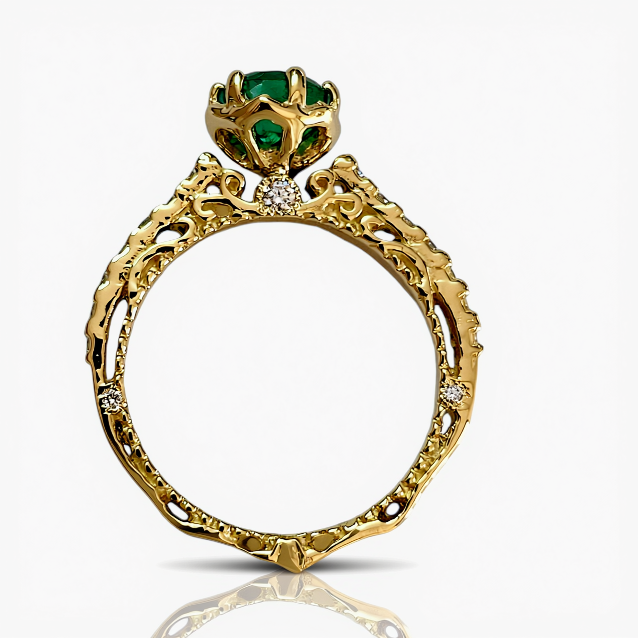 Prsten sa smaragdom i brilijantima