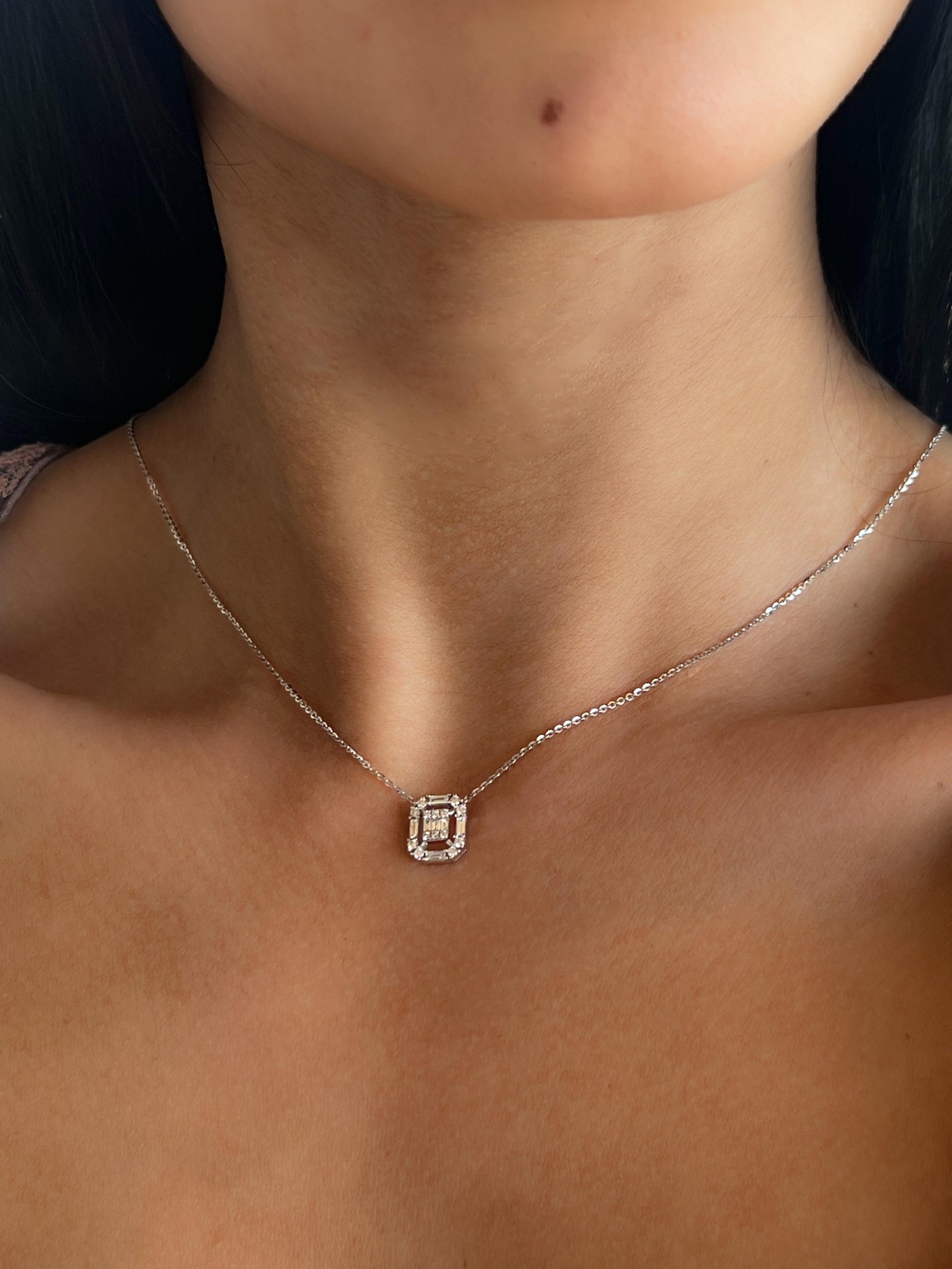 Ogrlica  sa brilijantima 