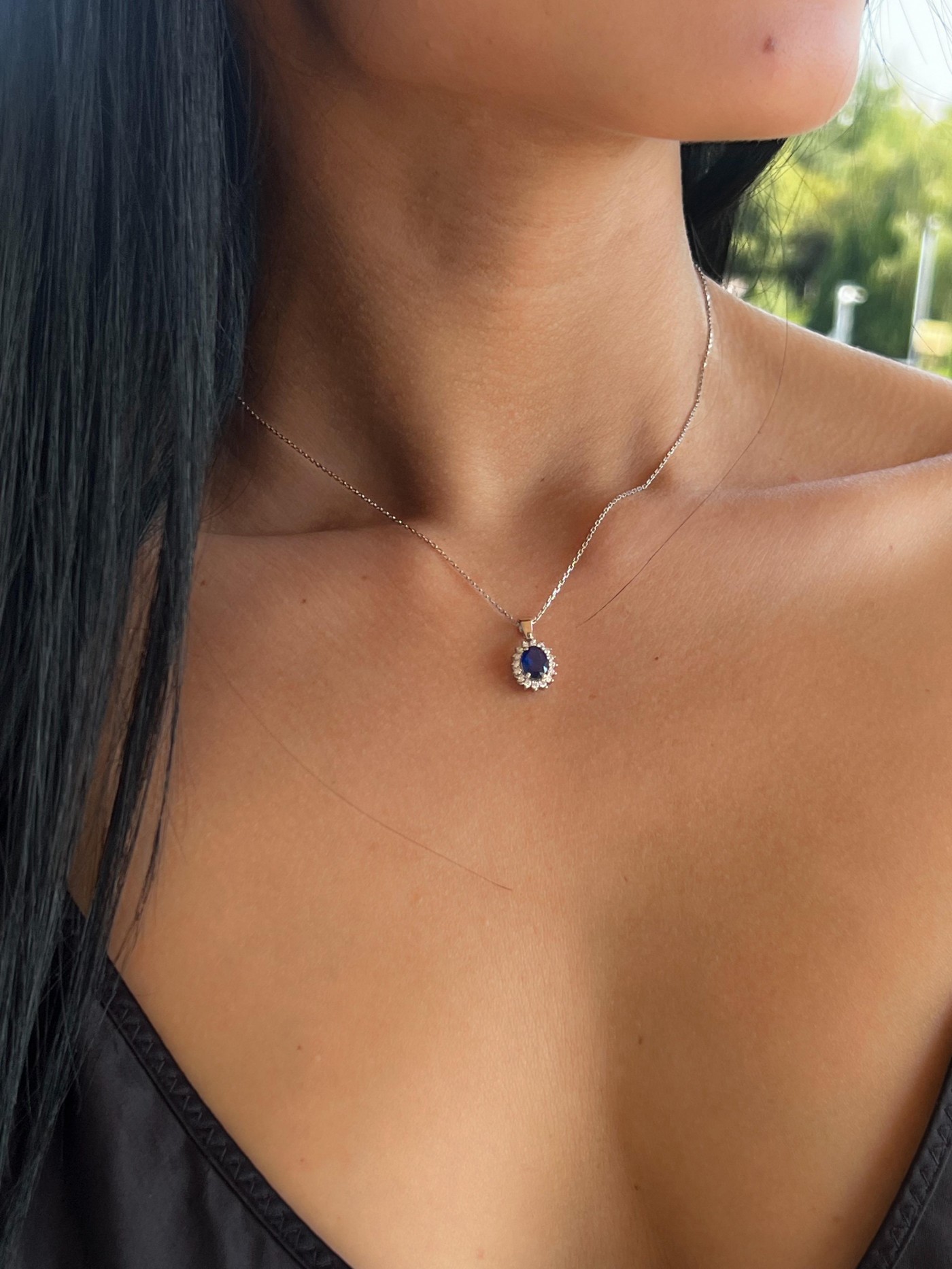 Ogrlica sa safirom i brilijantima 