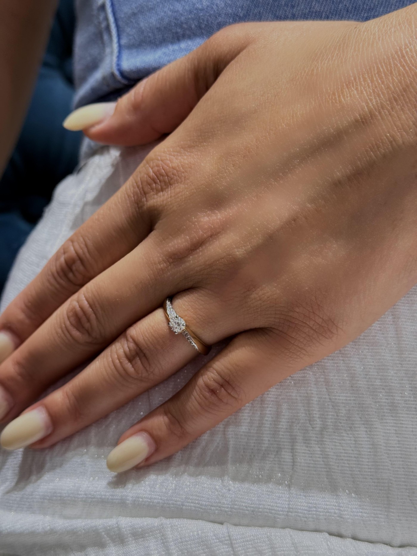 Prsten sa brilijantima