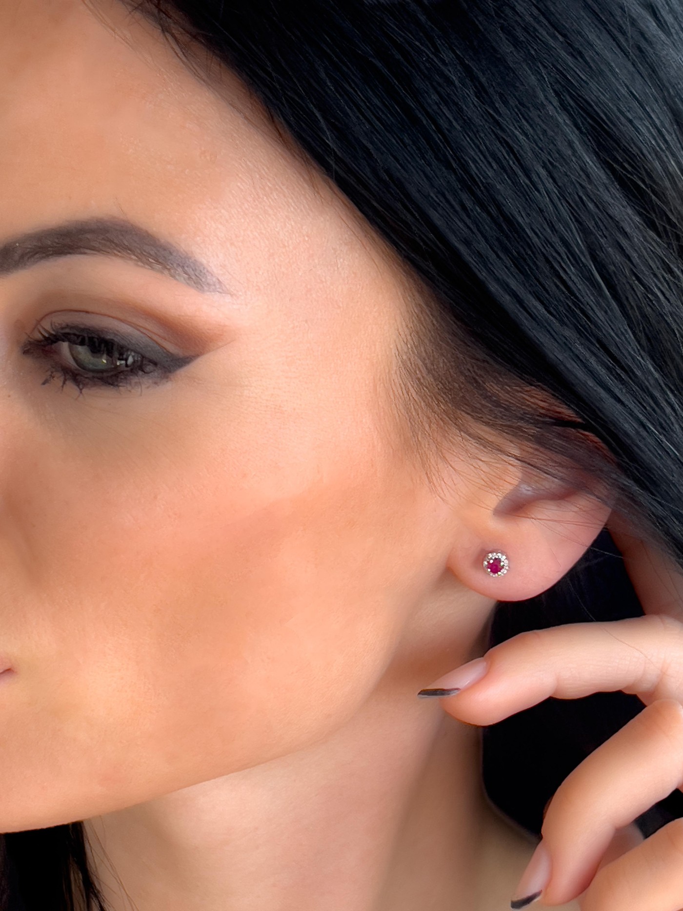 Mindjuše sa rubinom i brilijantima