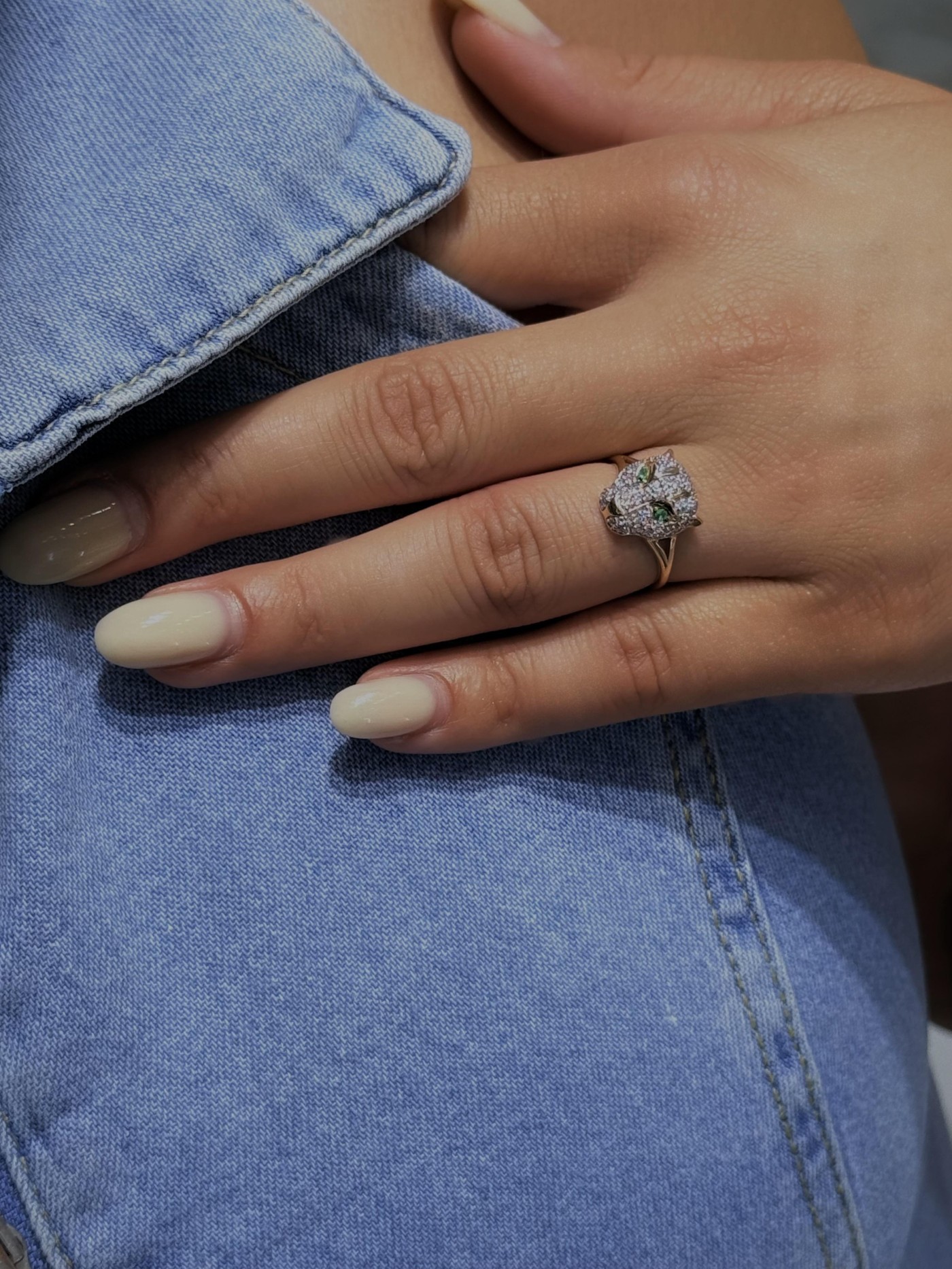 Prsten panter sa smaragdom i brilijantima