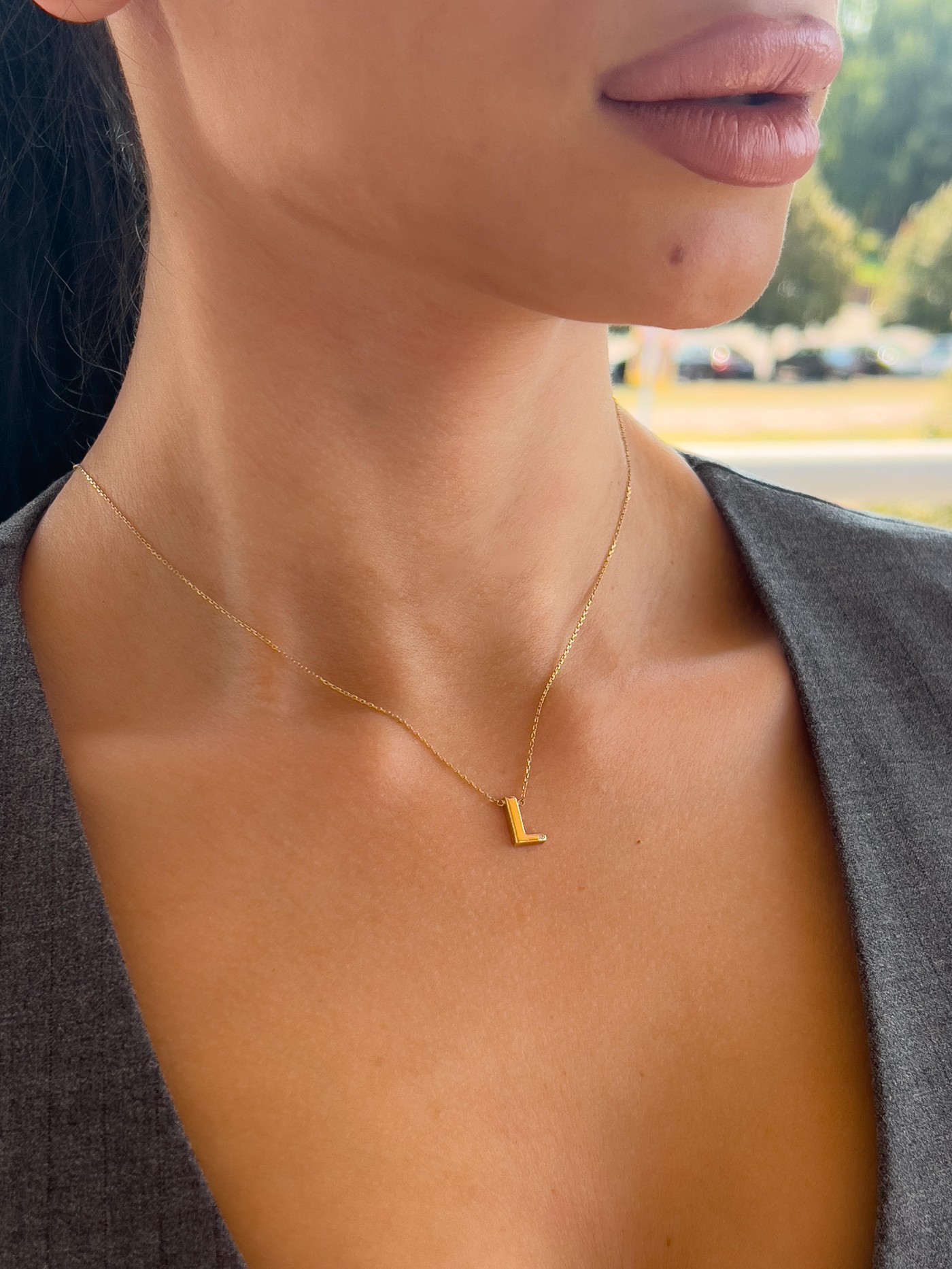 Ogrlica slovo sa brlijantom