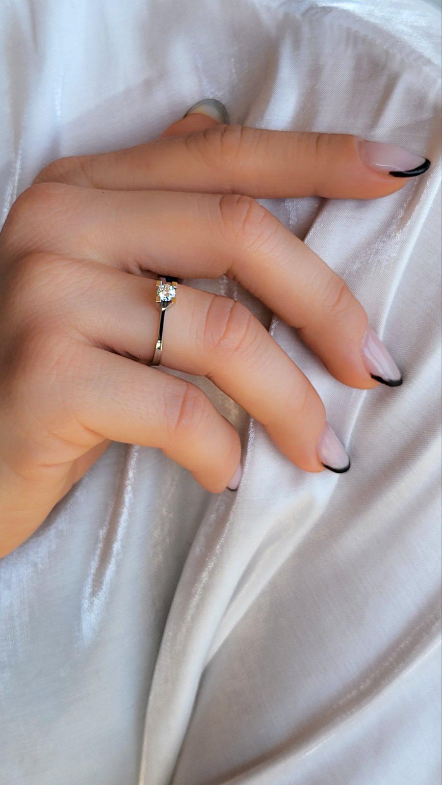 Prsten sa brilijantom