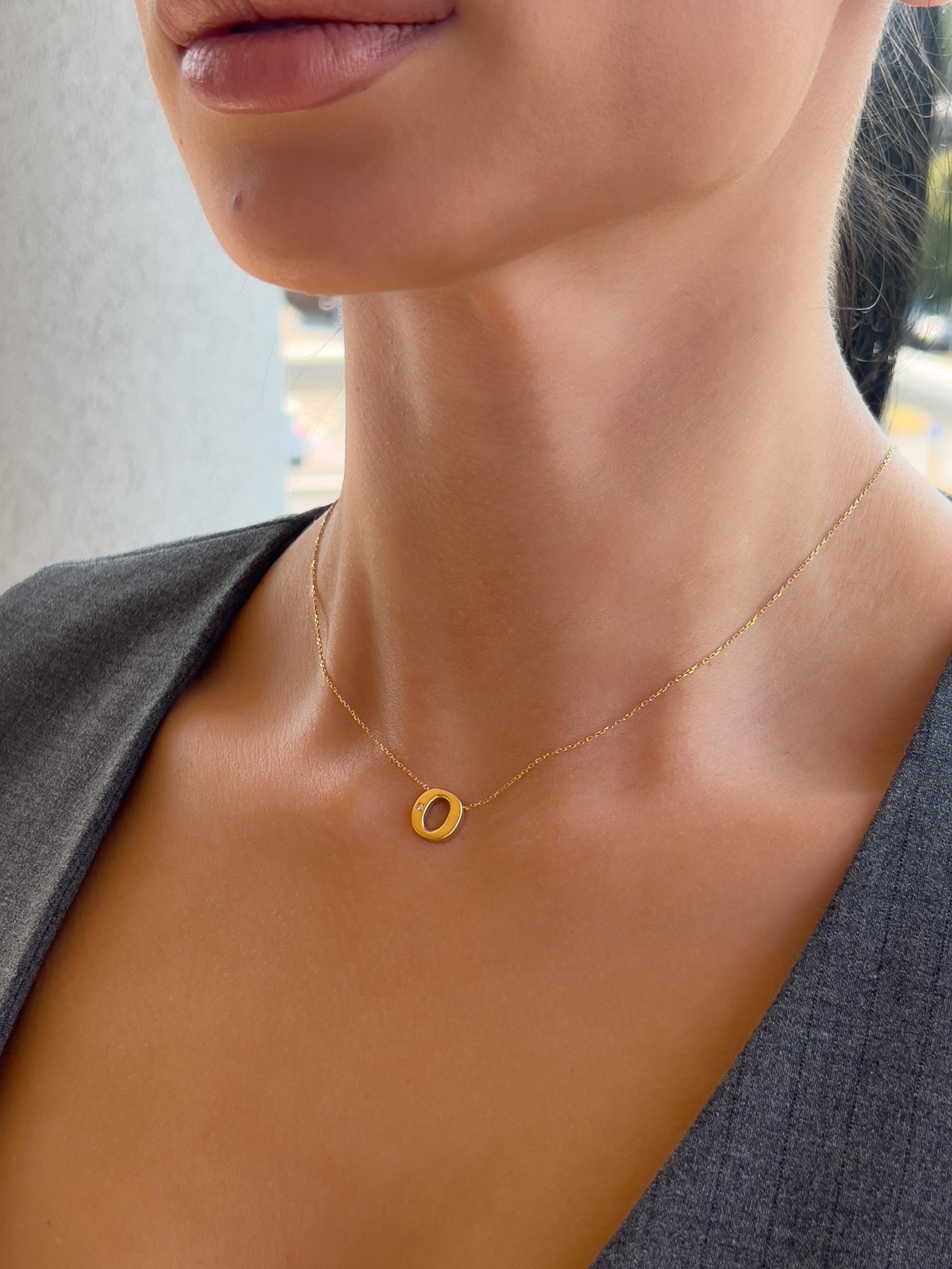 Ogrlica slovo sa brlijantom