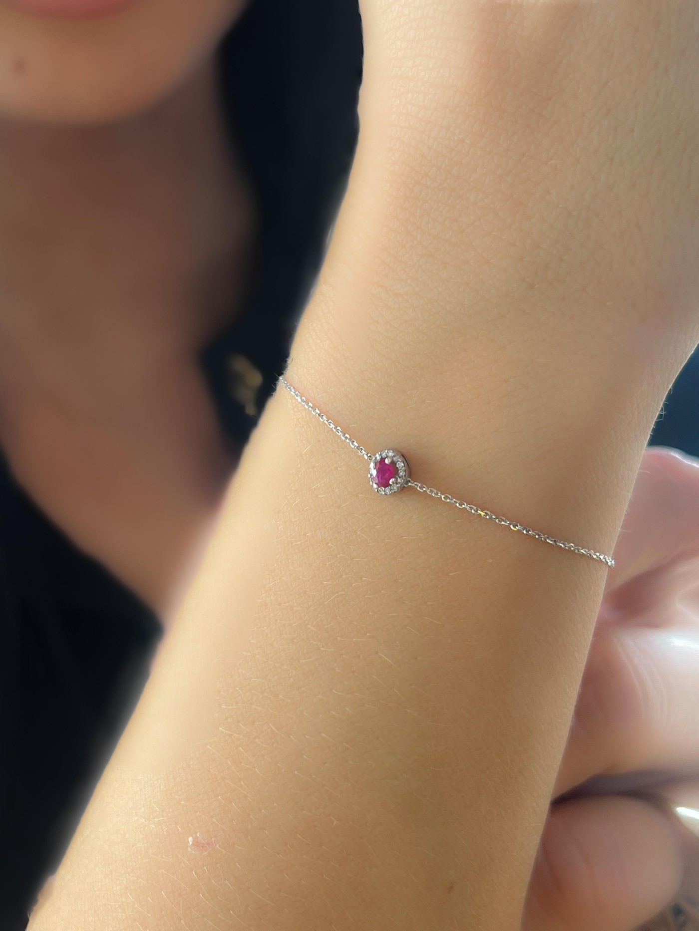 Narukvica sa rubinom i brilijantima 0,15 ct